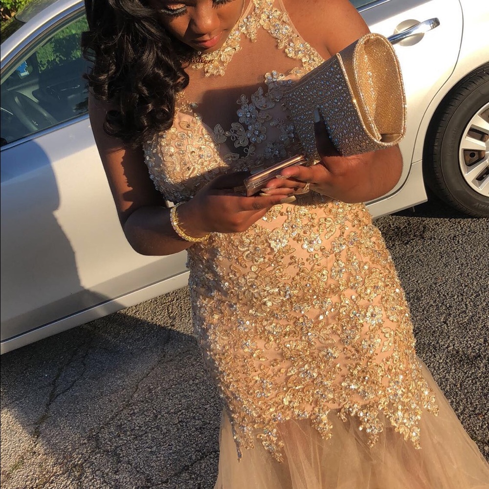 Gold prom dress for sale ! Price is negotiable